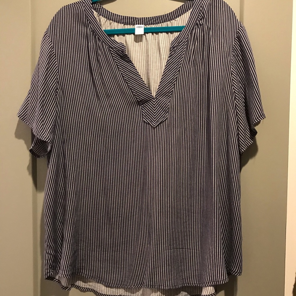 Short sleeve navy stripe shirt